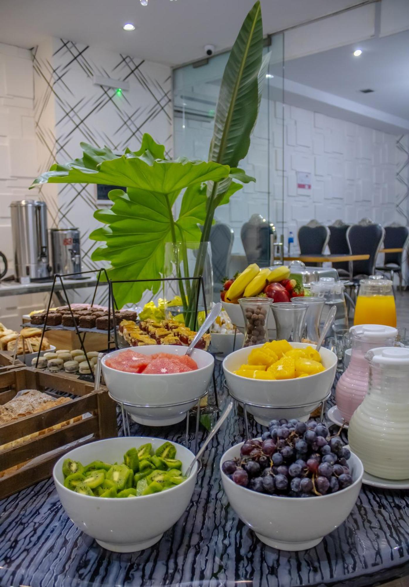 Ker Belgrano Hotel Буенос Айрес Екстериор снимка